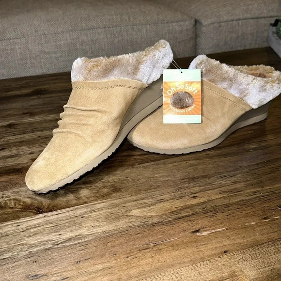 NWT Baretraps Becker Faux Fur Slip On Clog Shoe BRN Wedge Stay Dry Wmn 10 - Picture 6 of 16